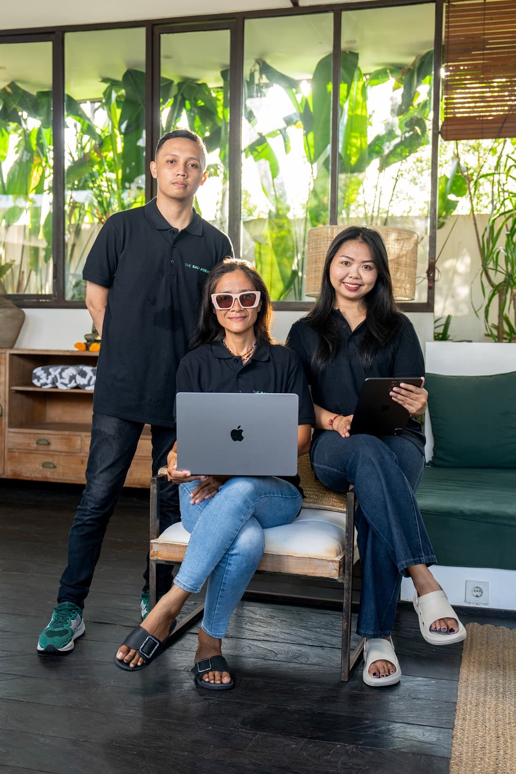 Hendra, Mia, Intan