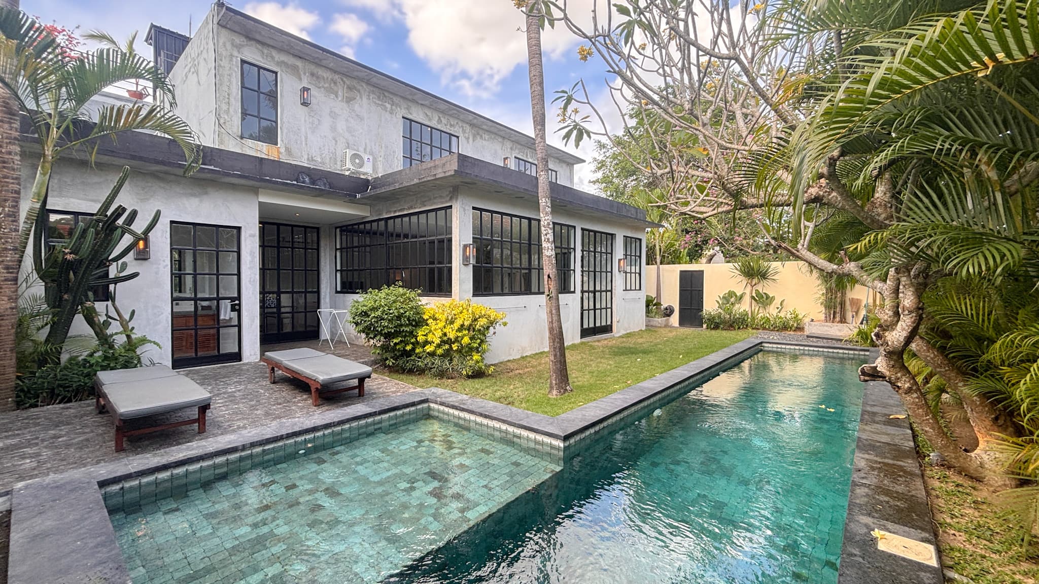 Villa Tupai Main