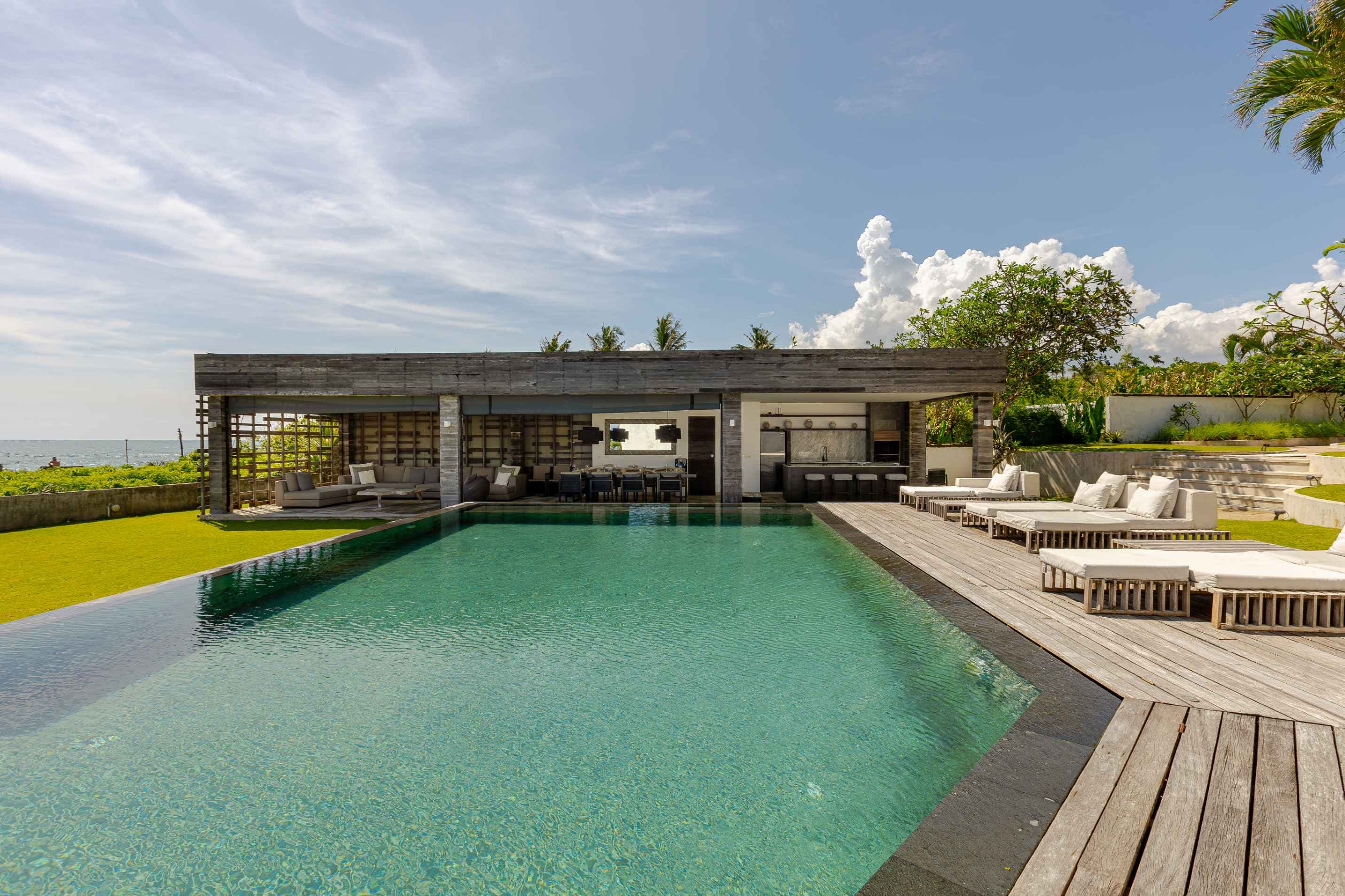 Villa Cemagi Main