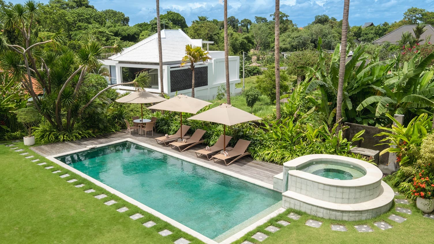 Villa Yenian Main