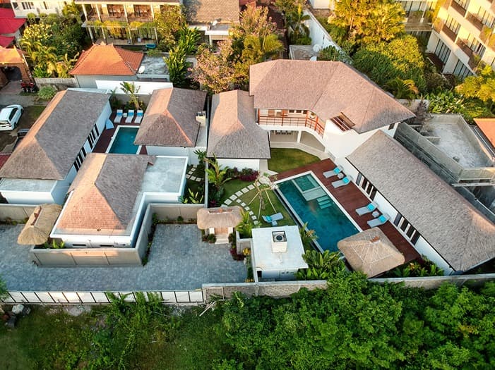 Hiburan Villas Main
