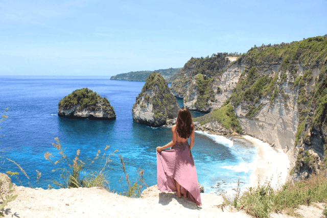 Tur Instagrammable Nusa Penida: Tempat Paling Terkenal
