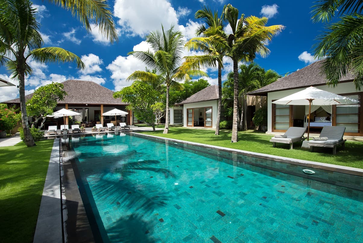 Villa Tiga Puluh Detail Photo