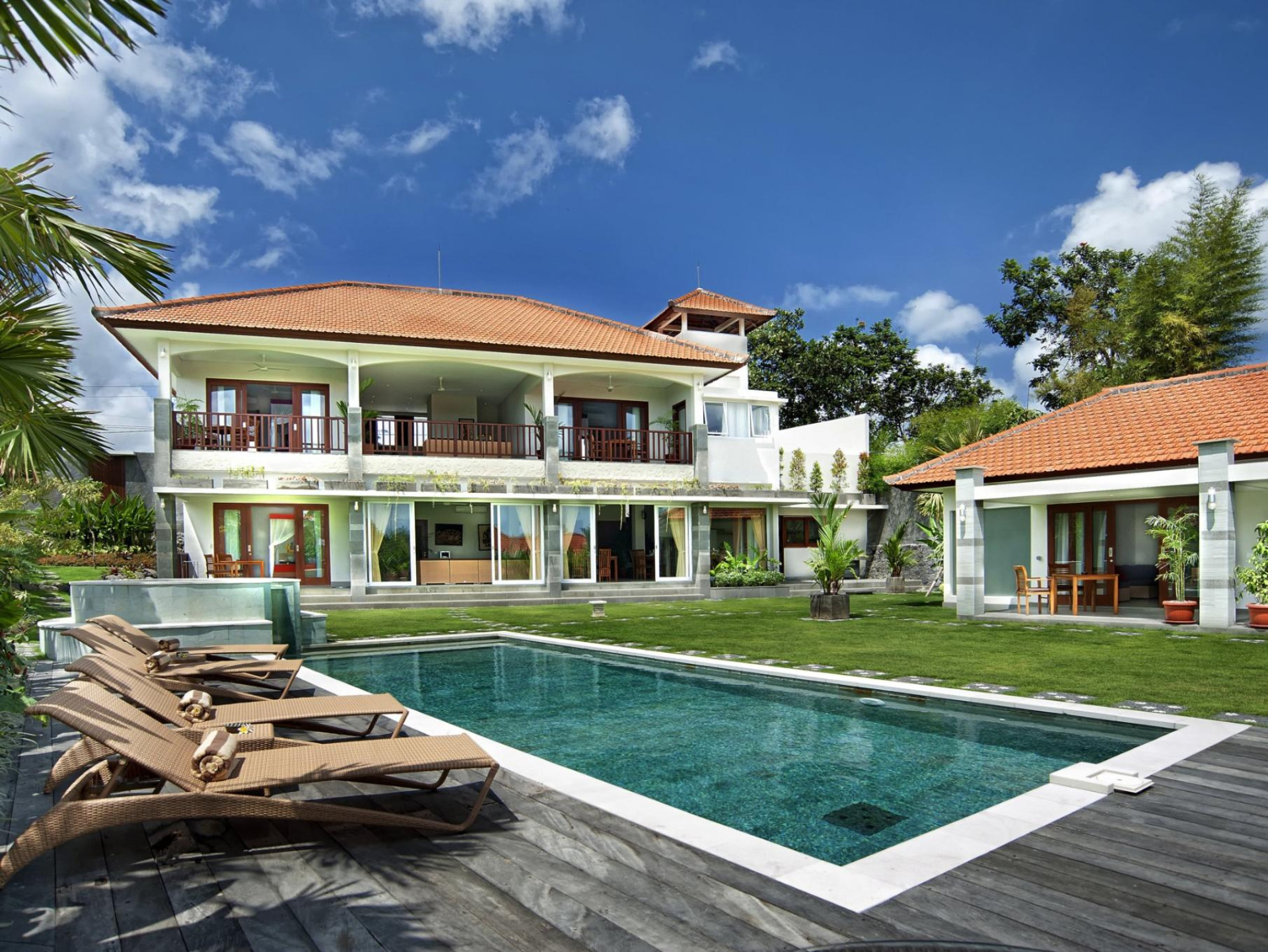 main_image_Villa_Yenian